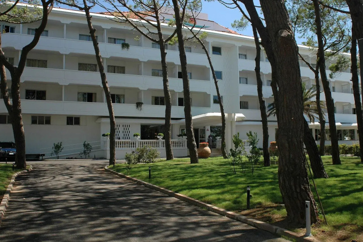 Domizia Palace Hotel