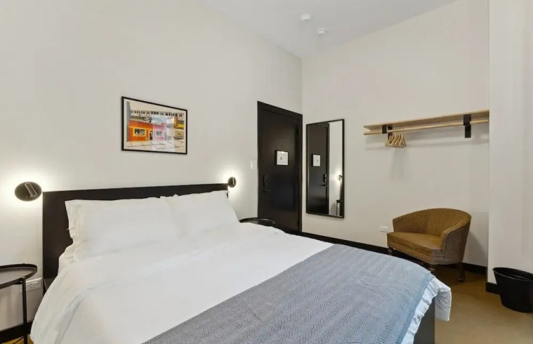 Logan Square SRO Hotel — фото 3