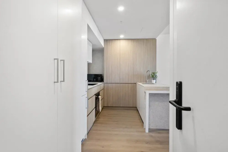 Charming 1-bed With Rooftop Access & Parking — фото 5