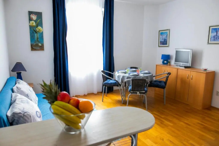Charming Center Apartment — фото 4