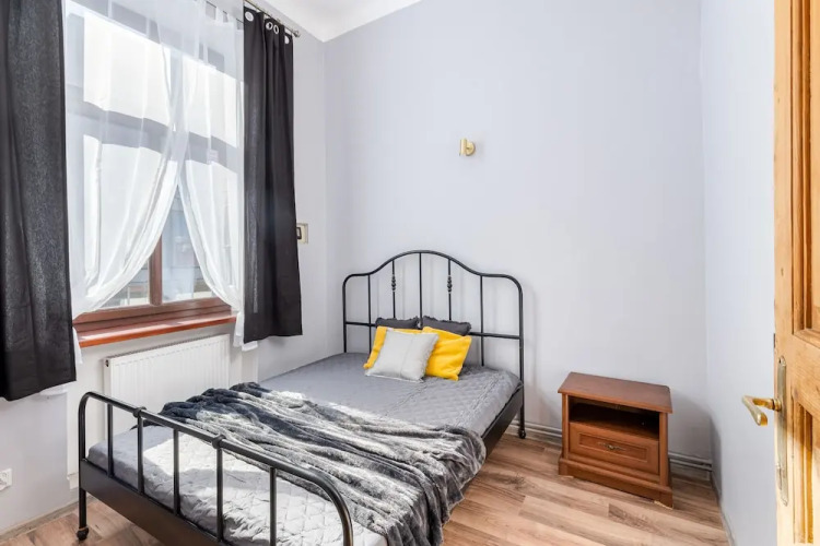 Charming Central Apartment — фото 4