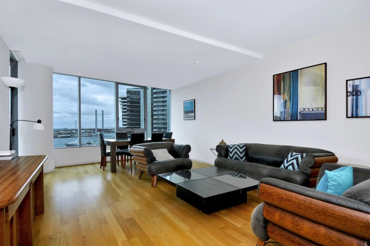 View Apartment at Docklands — фото 2