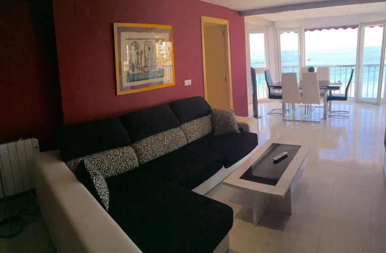 Levante Beach Seafront Apartment — фото 2