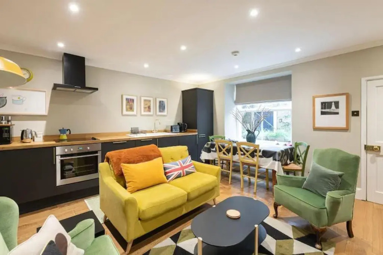 Courtyard Apartment — фото 2