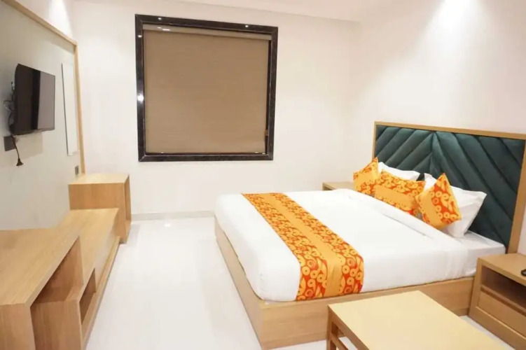 Hotel Mayra Grand