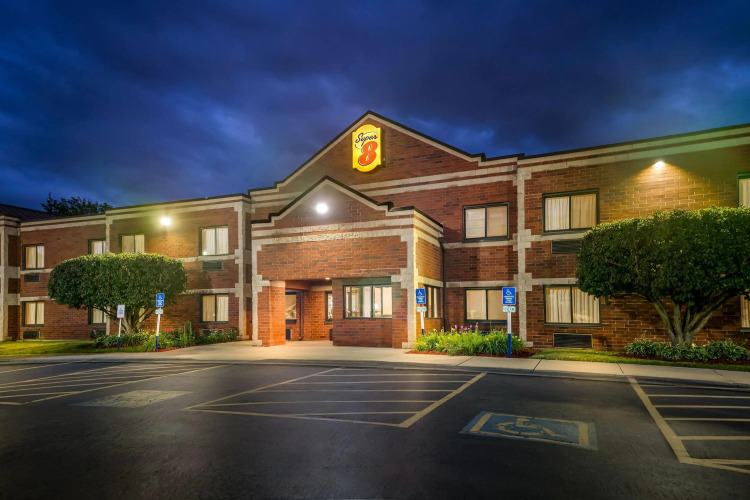 Super 8 by Wyndham Elgin — фото 5