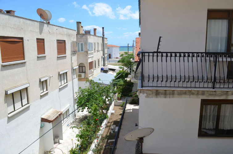 Yade Apart Pension