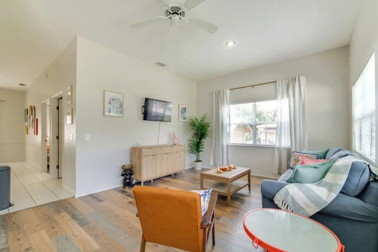 Explore Dtwn Crystal River: Walkable Duplex Unit — фото 2
