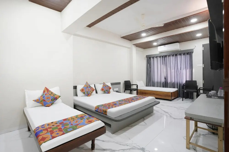 Fabhotel Priya Lodging — фото 5