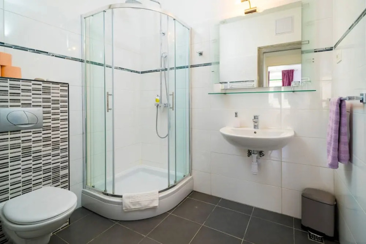 L U X E Split Luxury Rooms — фото 4