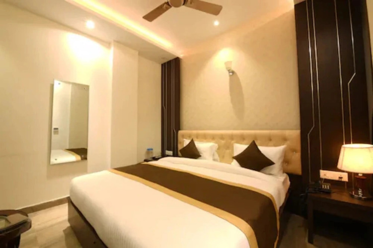V Grand Bareilly by Goroomgo — фото 3