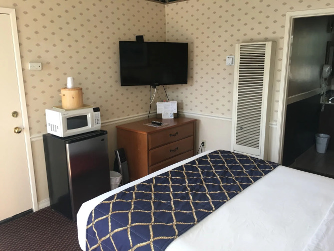 The Palomar Inn — фото 4