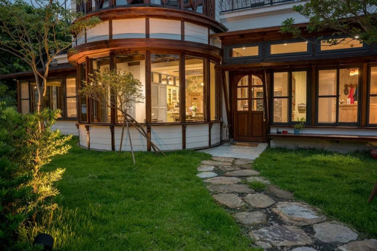 R&J GuestHouse