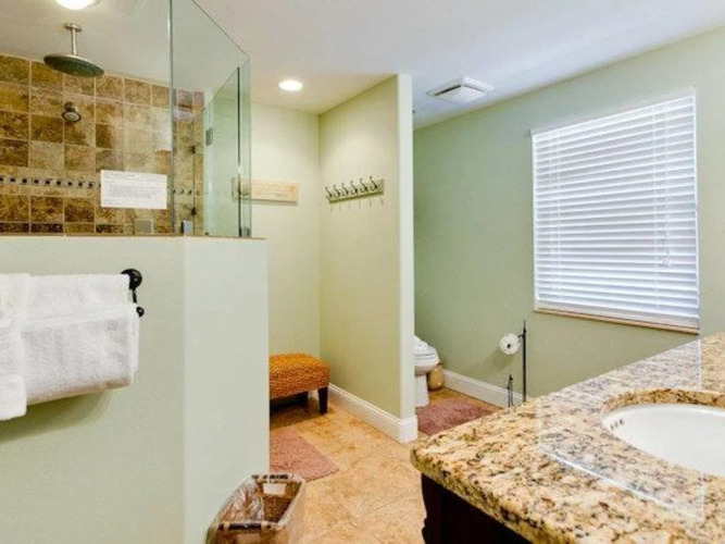 Gorgeous Periwinkle Cottage — фото 4