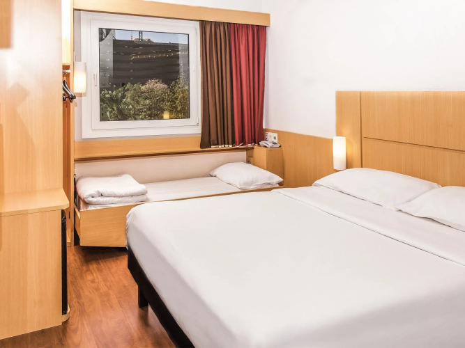 Ibis Asuncion — фото 3