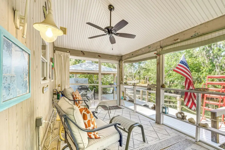 Waterfront Florida Abode w/ Deck, Grill & Fire Pit — фото 3