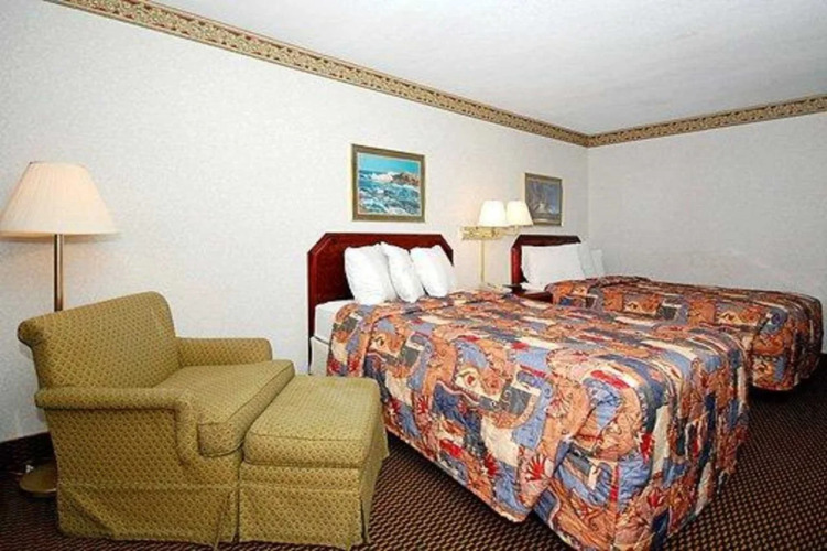 Econo Lodge Chicopee — фото 3