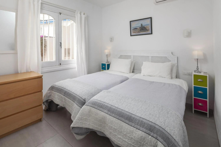 Bright spacious 1 bed apartment — фото 5