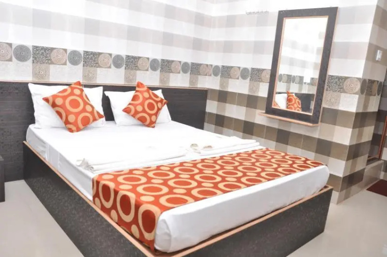 Addhuri Comforts Hotel — фото 4