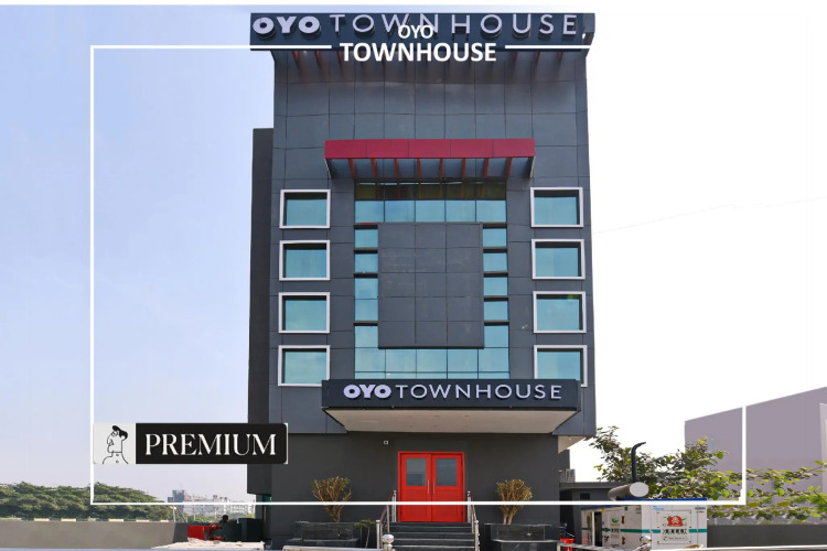 OYO Townhouse 199 Singapore Mall