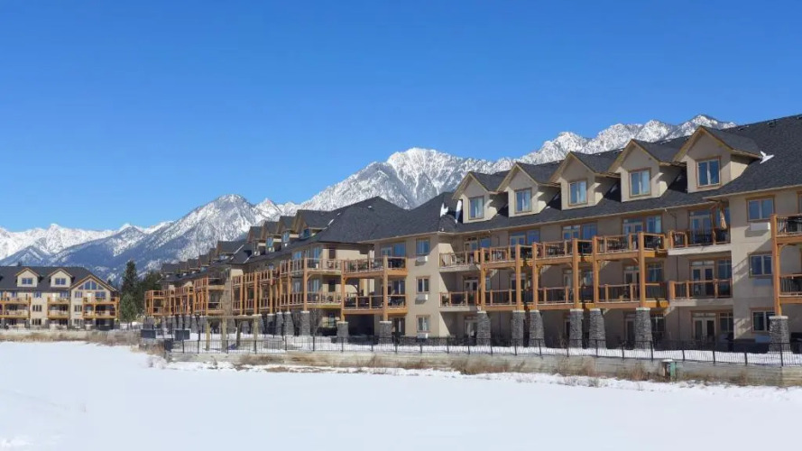 Bighorn Meadows Resort