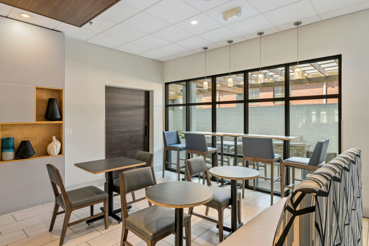 Holiday Inn Express and Suites White Hall by IHG