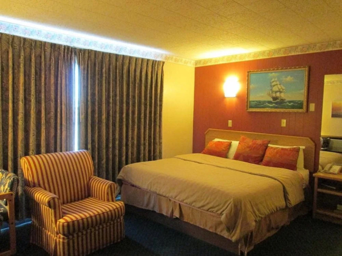 Town Chalet Motel — фото 3