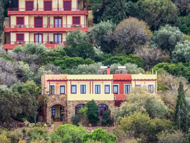Aeriko Benovias Rooms and Apartments
