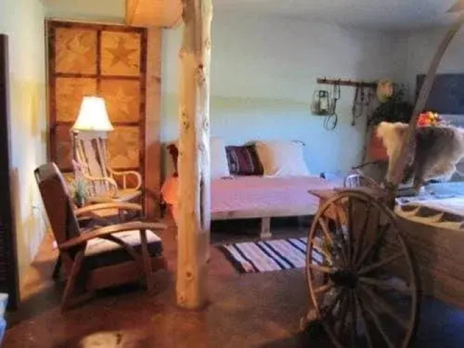 Covered Wagon Suite — фото 3