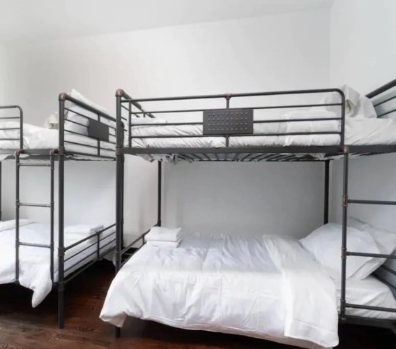 Chic 3 Bedroom 2 Storey Loft — фото 3