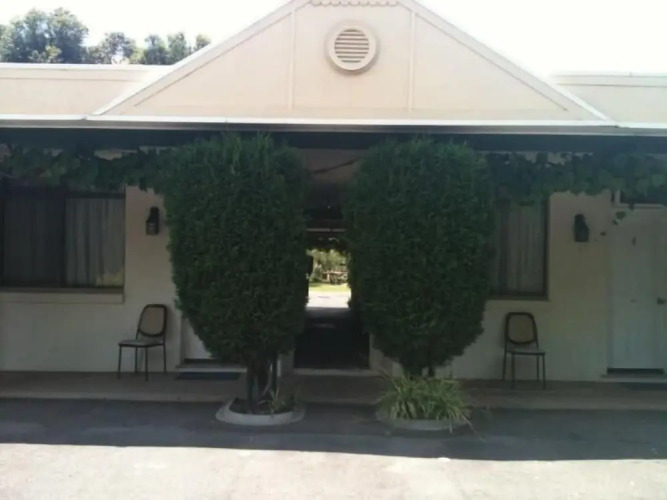 Wayfarer Motel