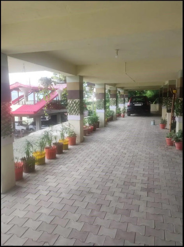 Uphill Courtyard — фото 3