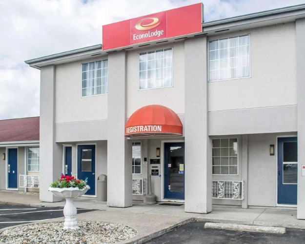 Econo Lodge Inn & Suites Sandusky South
