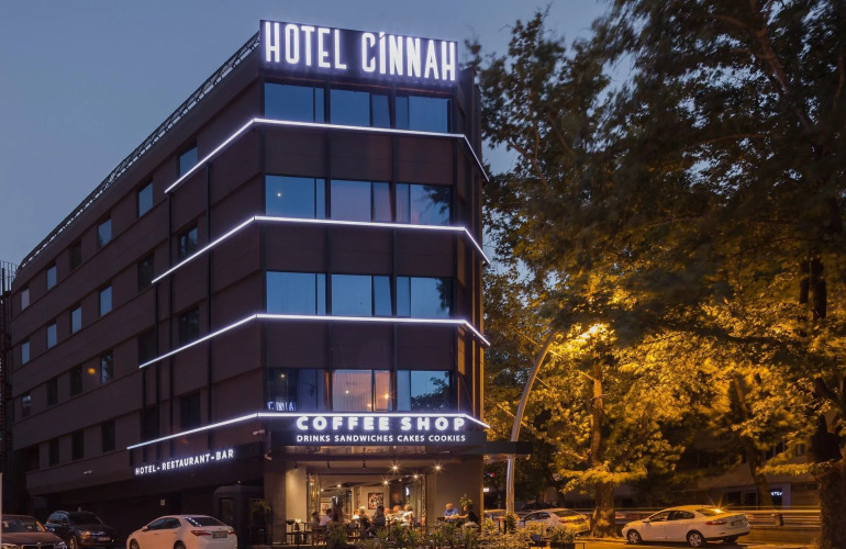 Hotel Cinnah