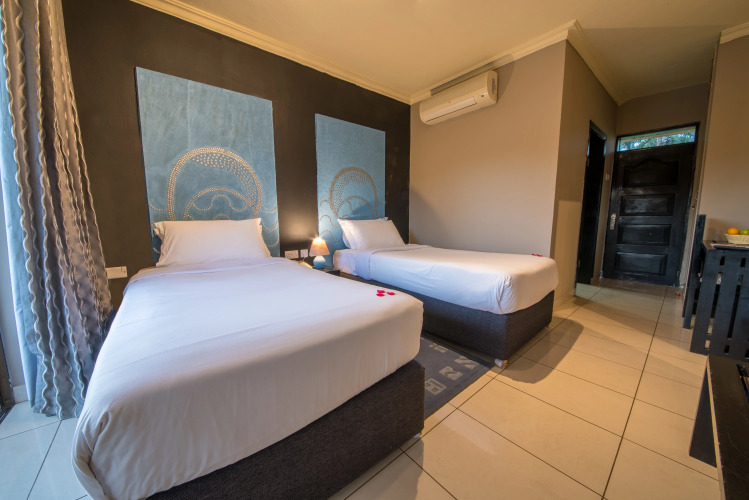 Dolphin Suites — фото 3