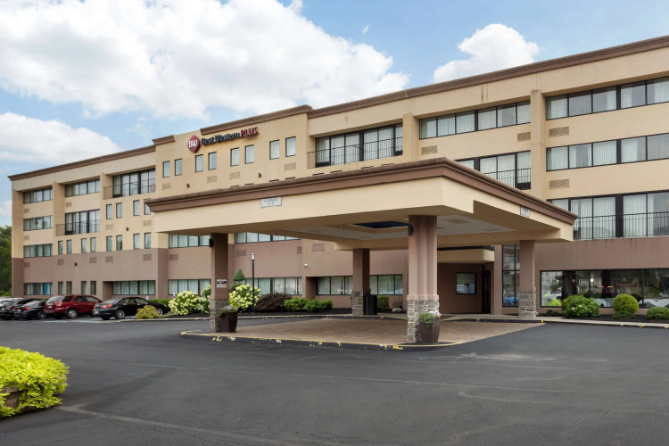 Best Western Plus Reading Inn & Suites