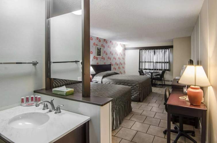 Econo Lodge — фото 3