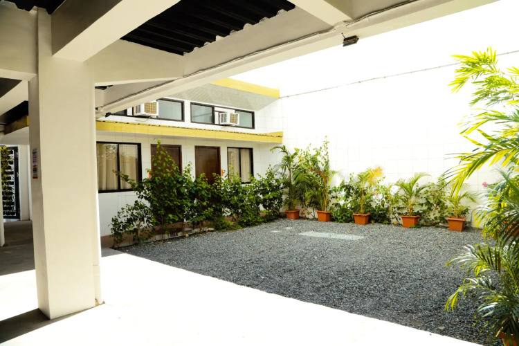 Travelbee Fuente Inn