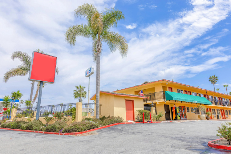 Hotel Avenida - Oceanside Camp Pendleton — фото 5