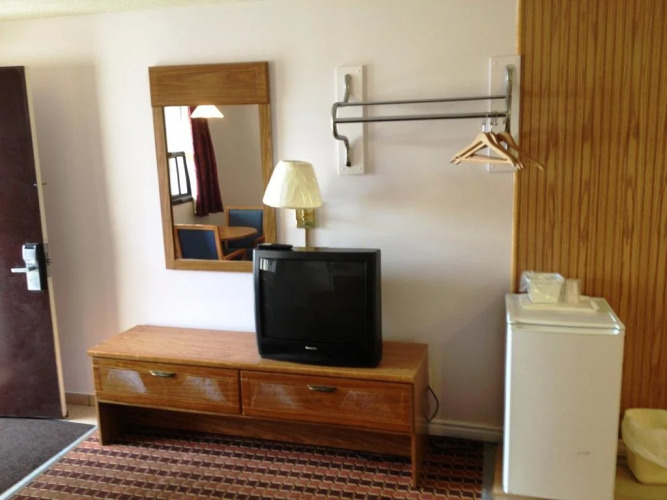 Canadas Best Value Inn — фото 3