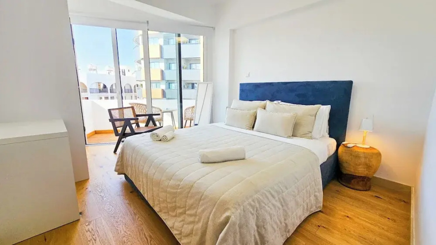 Larnaca Beach Bliss Apartment — фото 4