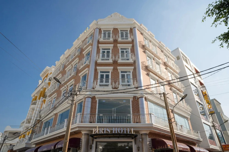 Paris Hotel