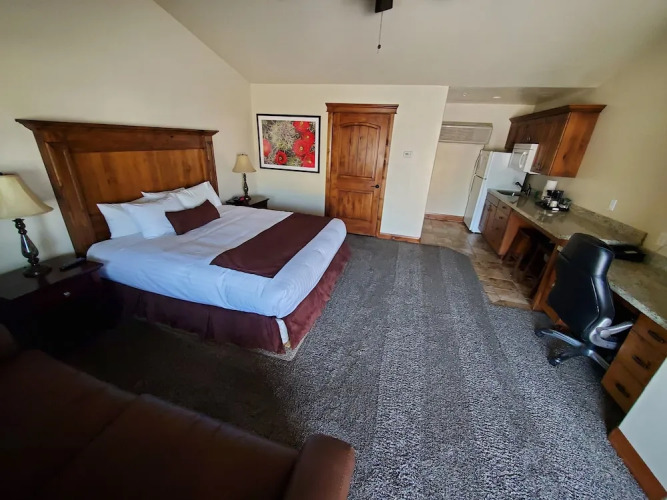 CB&M Executive Suites — фото 2