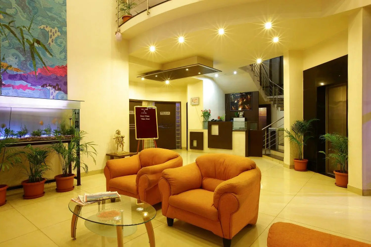 Hotel Orient Crown, Kolhapur — фото 3