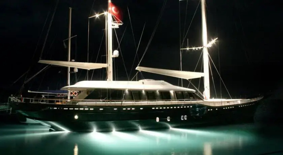 Mega Yacht Infinity — фото 2