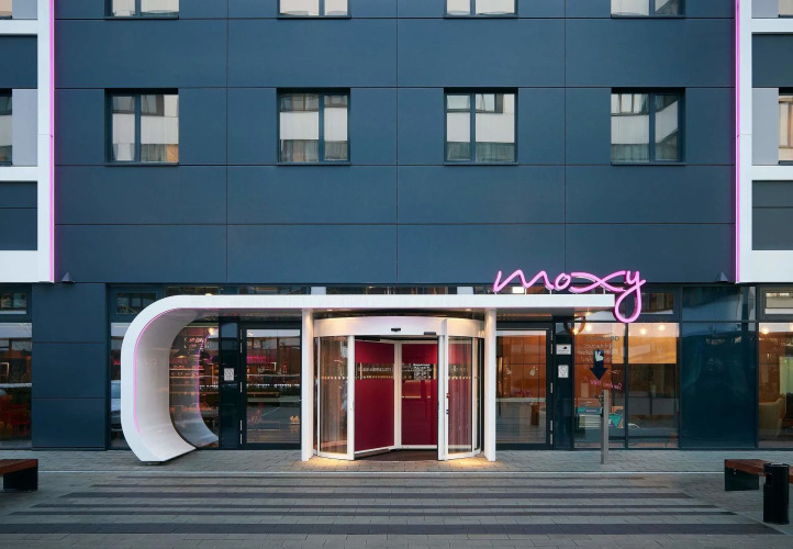 MOXY Frankfurt Eschborn