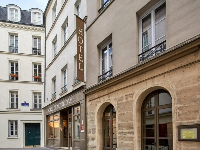 Hotel De Notre Dame Maître Albert
