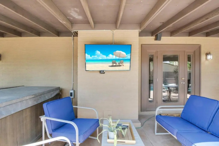 4 bdr, Two Master suite, billiards & desert oasis pool — фото 2