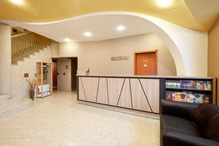 Sándor Hotel