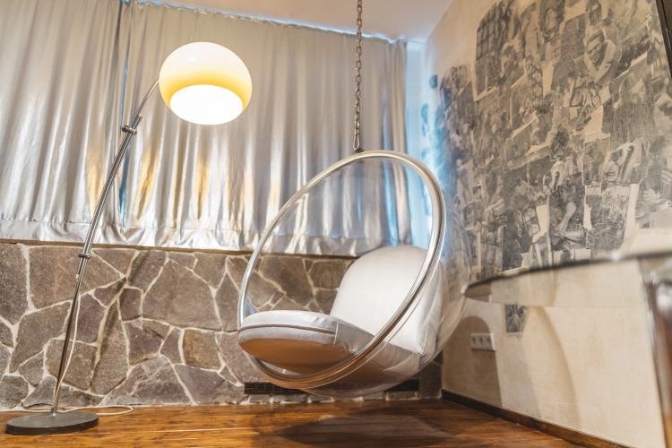 18Arts Hotel - Living in a Gallery!